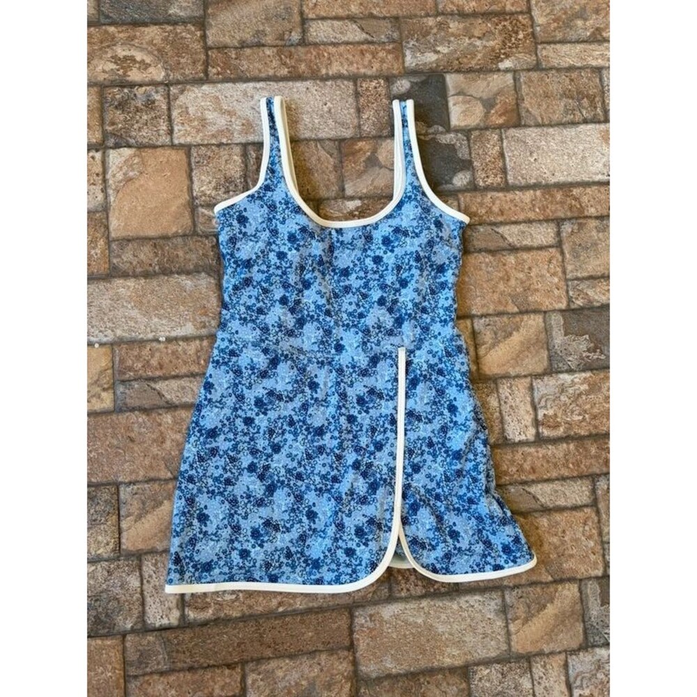 Joy Lab Ditsy Floral Blue White Navy athletic casual Dress with built in shorts